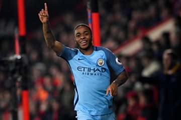 Guardiola ingin Sterling dapat bertahan di Manchester City