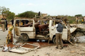 Serangan bom tewaskan sedikitnya 13 orang di akademi polisi Somalia