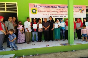 Pelayanan keliling akta kelahiran di Kabupaten Bogor hentikan praktik calo