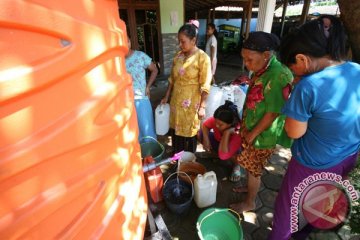 Warga Pulogadung andalkan air pipa untuk sehari-hari