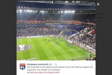 Lyon vs Besiktas diundur 45 menit akibat kerusuhan suporter
