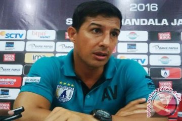 Persipura akhiri kontrak pelatih Angel Alvredo