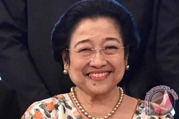 Megawati kurban seekor sapi di masjid Sunda Kelapa