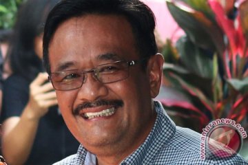 Djarot ucapkan "Selamat kepada Pak Anies dan Sandi"