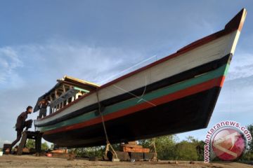 PEMBUATAN KAPAL TUNDO