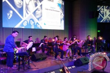 Orkestra "warna-warni" Ifa Fachir untuk perempuan Indonesia