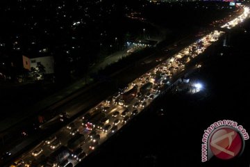 Libur panjang, hindari tiga titik rawan macet Tol Jakarta-Cikampek ini