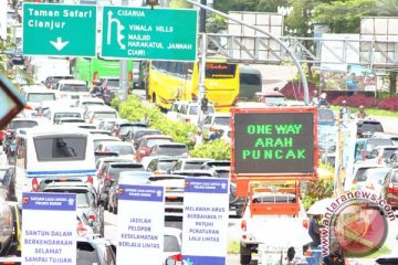 Bupati Bogor siap bongkar bangunan untuk pelebaran jalan Puncak