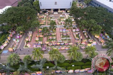Ribuan karangan bunga Ahok-Djarot sesaki balai kota Jakarta