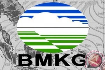 BMKG memprediksi hujan lebat dan petir melanda Lampung