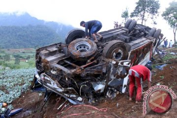 Korban tewas akibat kecelakaan di jalur Puncak-Cianjur jadi 13 orang