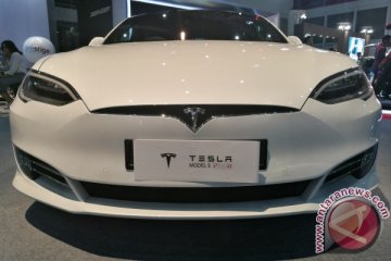 Tesla Model 3 meluncur besok, era baru mobil listrik harga terjangkau
