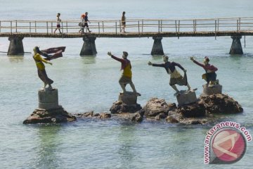 Tradisi "Bau Nyale" dan upaya membangkitkan pariwisata Lombok