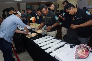 Petugas Bandara Sultan Iskandar Muda gagalkan penyelundupan narkoba