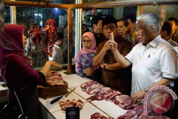 Mendag dan Ridwan Kamil sidak ke pasar Kosambi