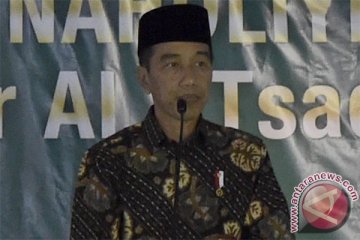 Jokowi shalat tarawih di Sentul City