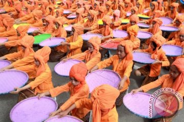 Tarian Massal Gerobak Kopi Pinogu