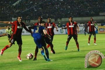 Persib menang tipis 1-0 atas Persipura