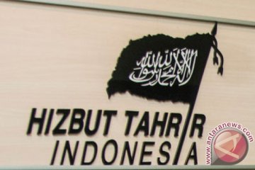 Ratusan simpatisan HTI tertib bacakan ayat-ayat Alquran