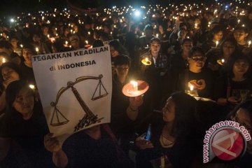 Warga Biak aksi seribu lilin untuk Ahok