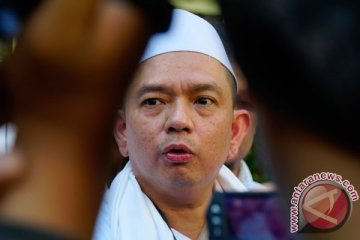 Kuasa hukum Rizieq datangi kantor Kejati Jabar