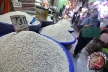 Pedagang perantara beras untung Rp186 triliun