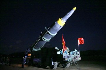 Korea Utara uji mesin roket