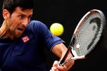 Djokovic sementara ungguli Nadal di semifinal Wimbledon