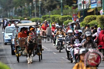 Wisatawan masuk Yogyakarta diimbau naik angkutan umum