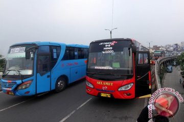 Armada bus mudik dicek di Bandung, banyak tidak laik jalan