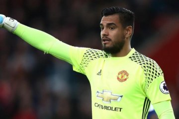 Kiper Romero teken kontrak baru di United