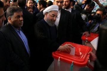Hassan Rouhani unggul di pemilu Iran