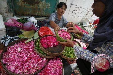 Pedagang bunga ziarah Pekanbaru kebanjiran pesanan