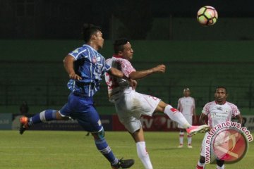 Persipura tanpa Boaz hadapi tuan rumah Persiba