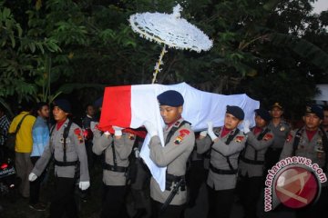 Bom Kampung Melayu - Polisi di Bekasi dipersenjatai senjata api pascaledakan bom