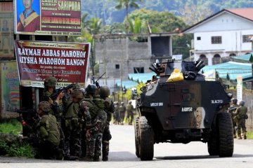 Filipina kerahkan helikopter serang untuk rebut kembali Marawi  