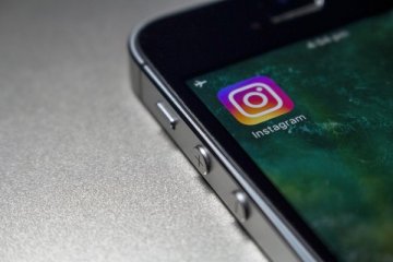 Instagram uji fitur repost dan stiker GIF