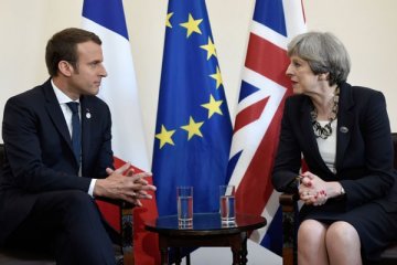 Macron katakan "pintu selalu terbuka" untuk Inggris tetap di UE