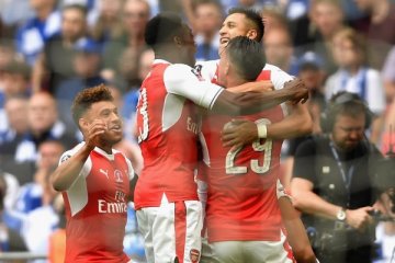 Gol Sanchez tempatkan Arsenal ungguli Chelsea di babak pertama