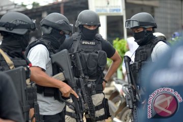 Densus 88 tangkap lima terduga teroris di Riau