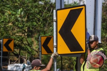 Garut pasang penerangan di jalur alternatif Cijapati