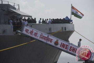 Kapal perang AL India berlabuh di Makassar