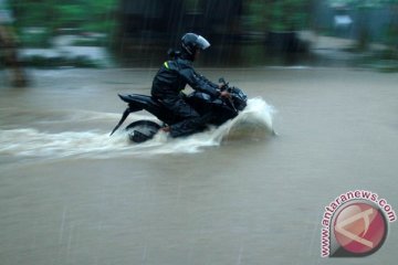 120 personil diturunkan tangani banjir Mamasa