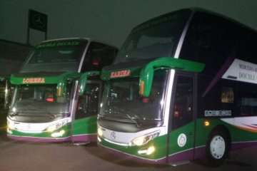 Jelang mudik, Mercedes-Benz serahkan 12 bus double decker untuk Lorena
