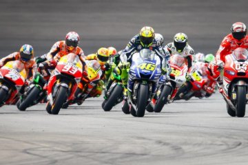 Dovizioso menangi MotoGP Ceko