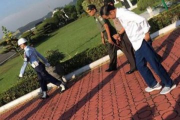 Alasan Presiden Jokowi bersepatu sneakers ke Tasikmalaya