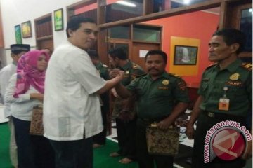 Dirut Perhutani beri tali asih untuk karyawan penangkap oknum pencuri kayu Perhutani