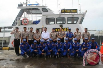 Polri bantu kapal patroli Polda NTT