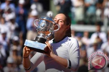 Jelena Ostapenko juarai Prancis Terbuka