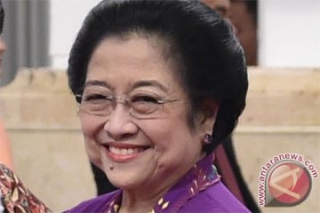 Megawati beri ikan sapu-sapu untuk Taman Bibit Surabaya